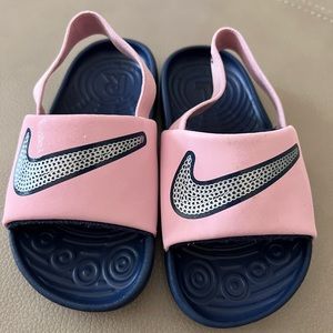 Toddler Girls Nike Kawa slides size 9C